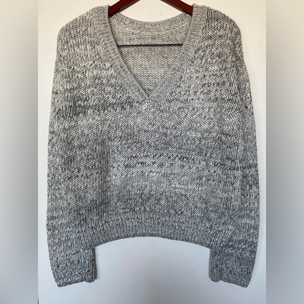 Pink - Grey Chunky Knit Long Sleeve V-Neck Sweater Cozy Winter - Size S - E6